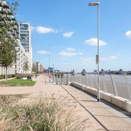 Large Double Room Overlooking The Thames ロンドン エクステリア 写真